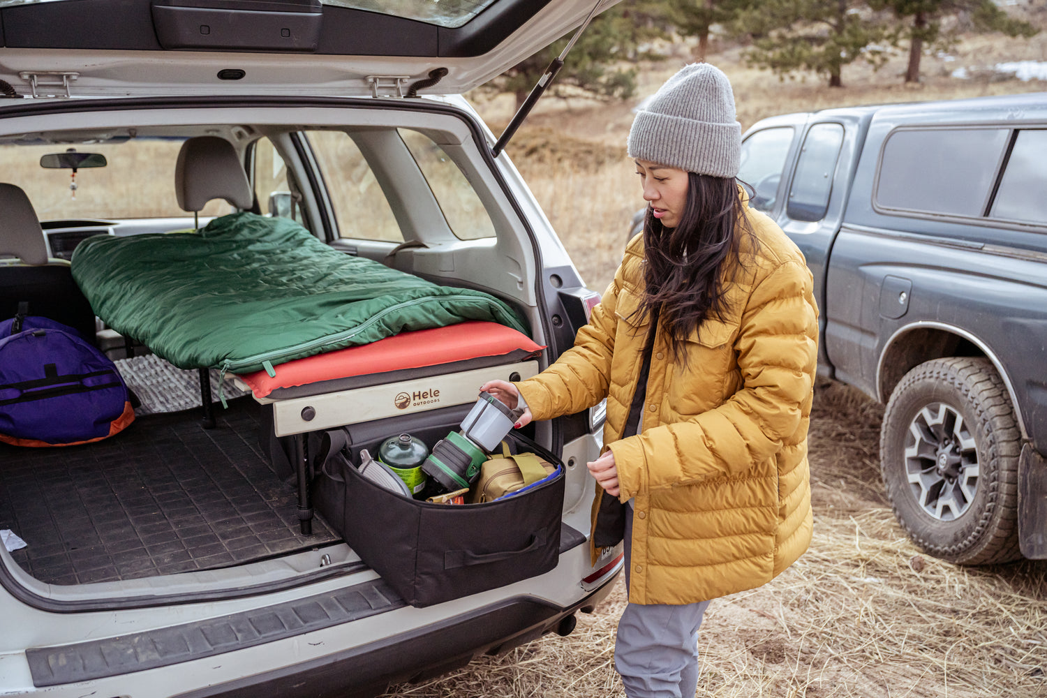 Car camping platform in Subaru