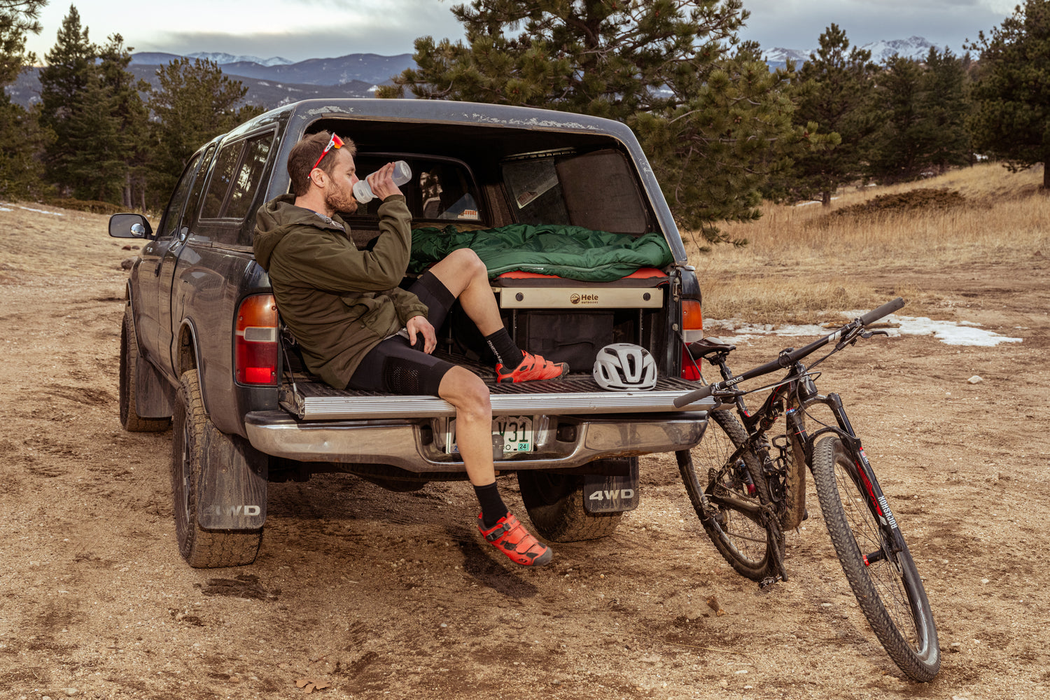 Car camping platform in toyota tacoma